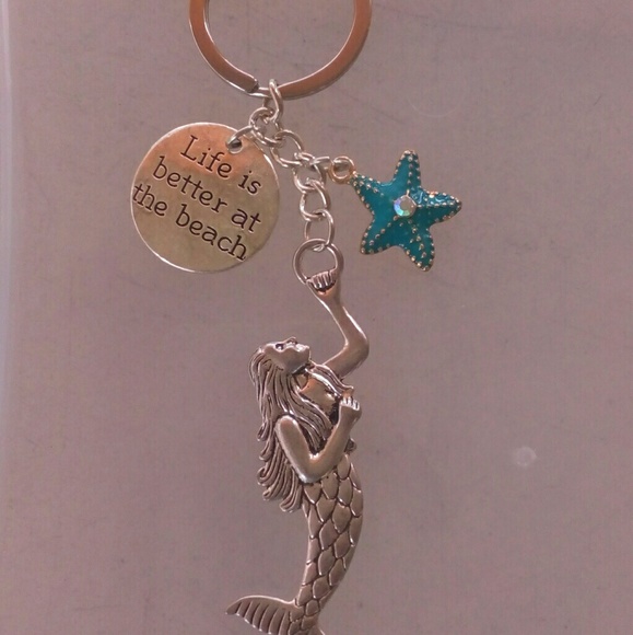 Mermaid Beach Theme Keychain - Picture 7 of 8